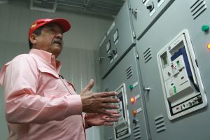 Instalación de plantas eléctricas repotencian servicios en Los Roques