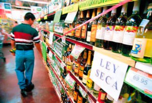 Suspendida la venta y consumo de bebidas alcohólicas hasta el 1ª de agosto