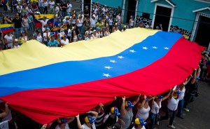 Venezuela vuelve a marchar #ElCarnavalEsEnLaCalle (+ruta)