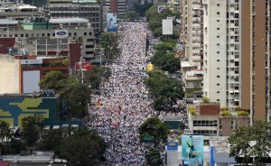 Venezuela marcha a sedes del CNE a exigir cumpla plazos para el revocatorio #VzlaExigeAlCNE