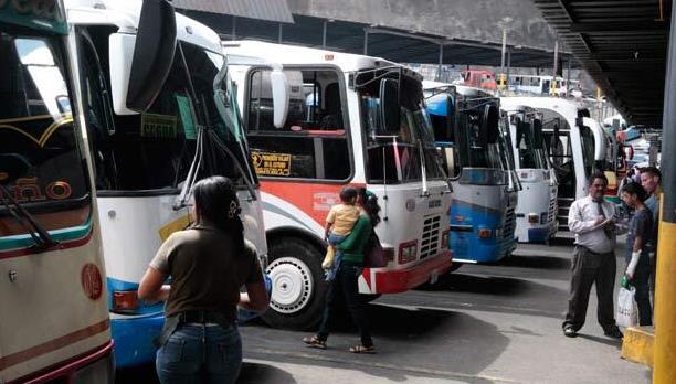 Transportistas suspenden servicio hacia el estado Aragua