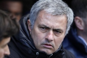 Mourinho duda sobre si sacar a Diego Costa en el partido contra el Stoke City
