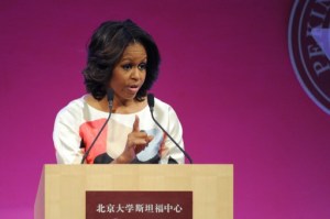 En China, Michelle Obama defiende libertad de expresión y religión
