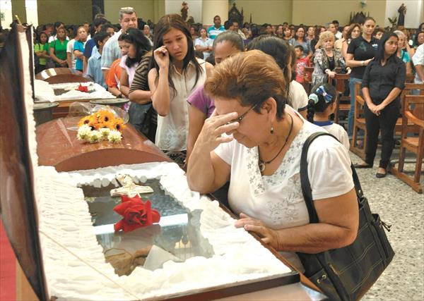 Se cumple un mes del asesinato de los salesianos del Colegio Don Bosco