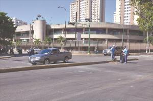 Alcaldía de Valencia retiró barricadas en las principales vías