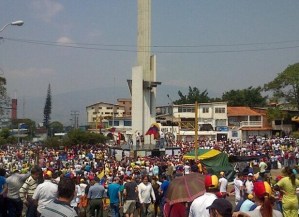 Tachirenses tomaron el Obelisco de San Cristóbal este 5M (Fotos)