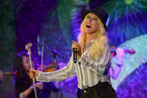 Cancelan concierto de Christina Aguilera en Malasia por respeto al MH370