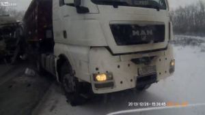 Horrible accidente en nieve casi termina en desgracia (Video)