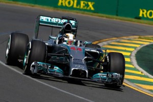 Hamilton se lleva la primera pole position del año