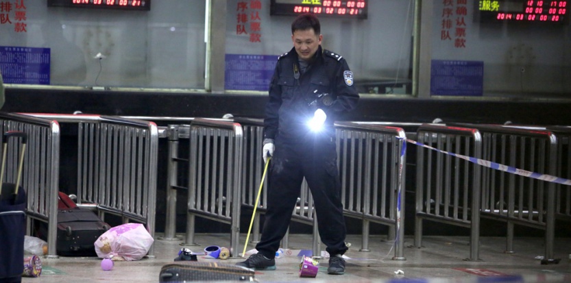 Un policía mató en 15 segundos a cuatro de los autores de la matanza de Kinming