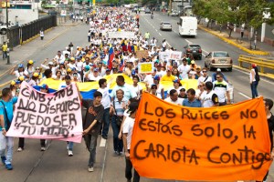 Marcha en apoyo a los vecinos de Los Ruices  (Fotos)