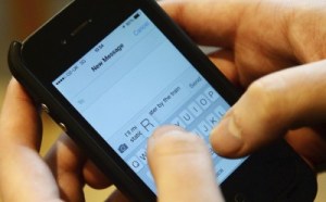El lenguaje de los SMS no empeora la ortografía de los adolescentes
