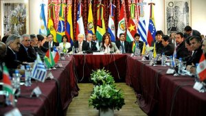 Unasur enviará una comisión a Venezuela para “acompañar y asesorar” a Maduro