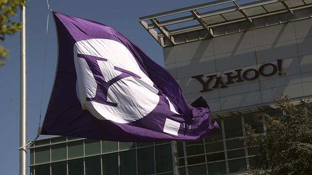 Demandan a una ejecutiva de Yahoo por acoso sexual