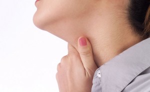 Dolor de garganta: cuándo es síntoma de faringitis y cuándo de Covid-19