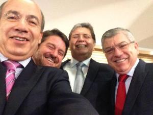 La fiebre de los “selfie” contagia a los expresidentes latinoamericanos