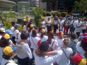 Con oraciones y pancartas, madres continúan protesta pacífica en Altamira (Fotos)