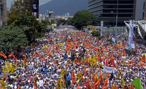 Oficialistas inician movilización hasta el Palacio de Miraflores