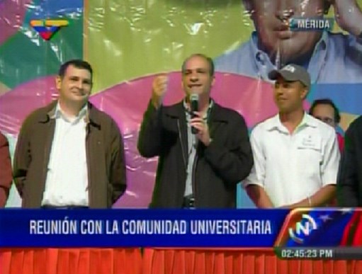 Menéndez dice que la revolución construye “más universidades y el desarrollo de un país”