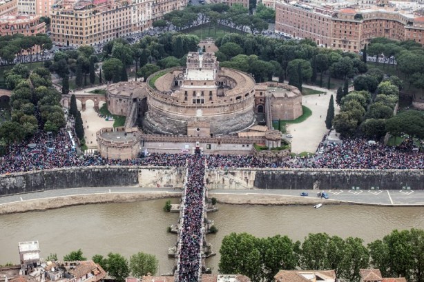 ITALY-VATICAN-POPE-MASS-CANONISATION-AERIAL