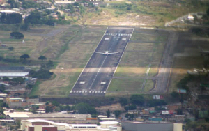 Cierran temporalmente aeropuerto de Tegucigalpa