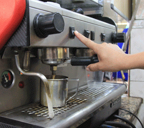 Panaderías se las ingenian para garantizar el cafecito a sus clientes