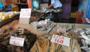 Vendedores estiman alza de 50% en precios del pescado