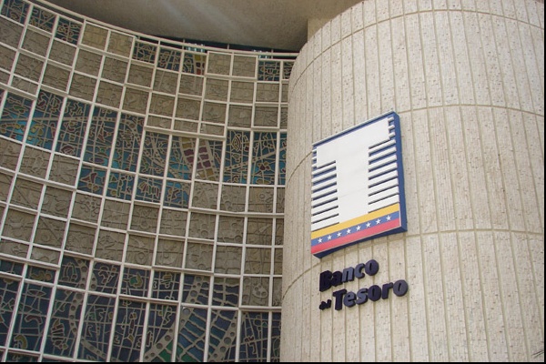 A la cárcel cuatro trabajadores del Banco del Tesoro por corrupción