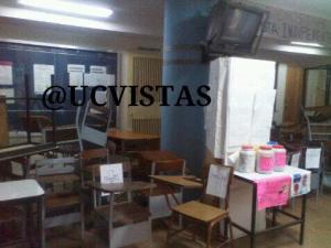 Estudiantes de la UCV se niegan a regresar a clases y continúan el pupitrazo (Fotos)