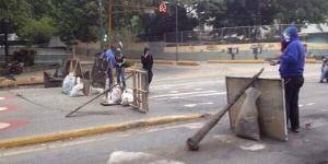 Barricadas en Caurimare cierra el paso hacia El Cafetal #14A (Foto)