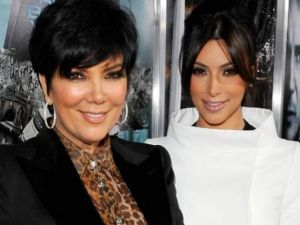 Madre de Kim Kardashian es hospitalizada de emergencia