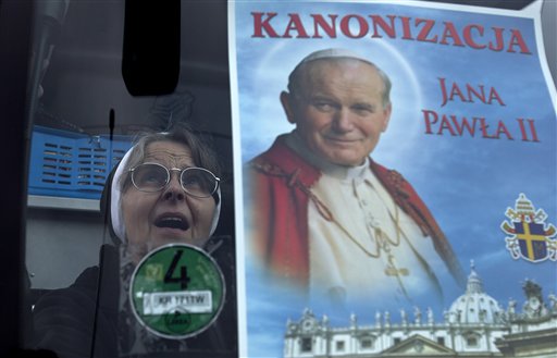 Biógrafo y portavoz defienden a Juan Pablo II
