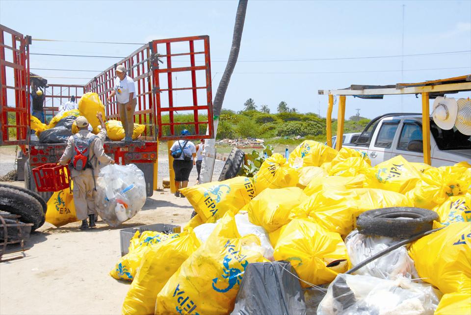 Se recolectaron 8.000 kilos de desechos en Puerto Cruz estado Vargas