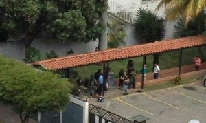 GNB ingresó a un edificio en la avenida Lara #15A (Fotos)