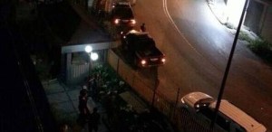 Mantienen restringido el paso hacia Macaracuay por barricadas (Fotos)