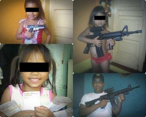 La escándalosa FOTO de “niña de la patria” con ametralladora y billetes que circula en la red