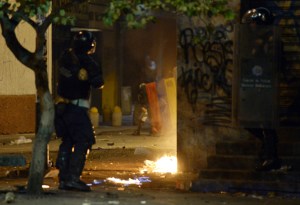 Los muertos por protestas suben a 41, mientras Gobierno y oposición inician diálogo