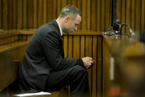 Pistorius vendió la casa en la que mató a su novia para pagar su juicio