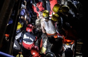 Al menos 238 muertos y 120 están aún atrapados en mina de Turquía (Fotos y Video)