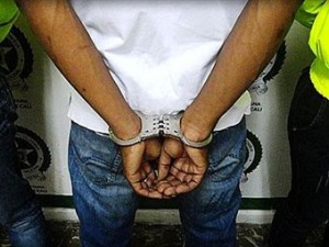 Arrestan a once policías colombianos por complicidad con el narcotráfico