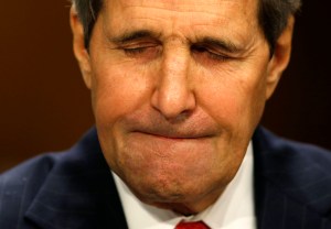 John Kerry recibe una multa de 50 dólares por no retirar nieve de su casa