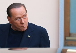 Tribunal decide mañana si confirma o no absolución de Berlusconi por caso Ruby