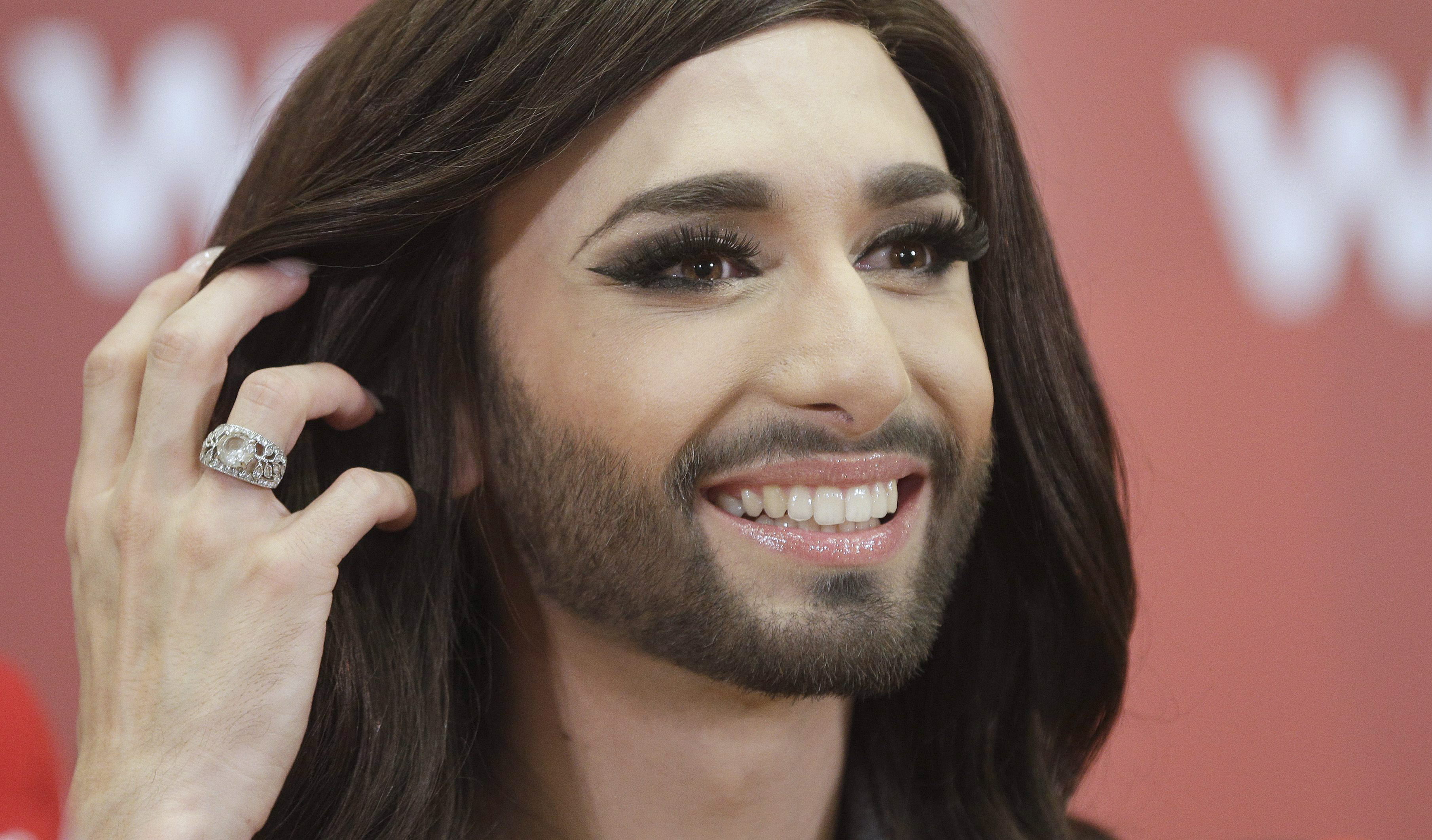 La famosa Conchita Wurst lanzará su primer disco en mayo