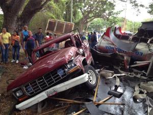 Accidente en Santa Teresa del Tuy dejó cinco heridos (Fotos)
