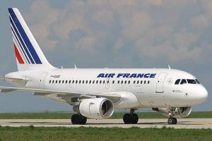 Piden a Air France suspenda “temporalmente” vuelos a Freetown ante epidemia de ébola