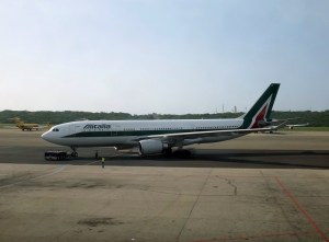 Llega a Maiquetía vuelo de Alitalia tras casi dos meses de suspensión de operaciones