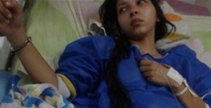 Estudiante del Táchira imputada por protestar y esposada en un hospital (Foto)