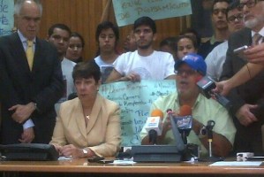 Profesores de la UCV acusan a Rodríguez Torres de sembrar evidencias a estudiantes