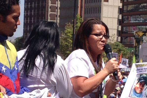 Madre de Bassil Da Costa sobre sentencia de Leopoldo López: Allá arriba hay un Dios
