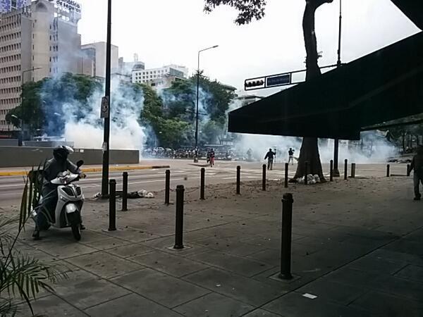 Gases lacrimógenos en Altamira y Los Palos Grandes #8M (Fotos)